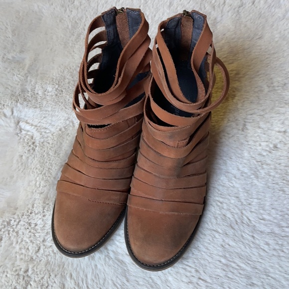 Free People | Hybrid Heel Ankle Boots in Distressed Brown | 39 - Picture 2 of 16